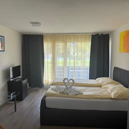 102 - Riverside インターラーケン